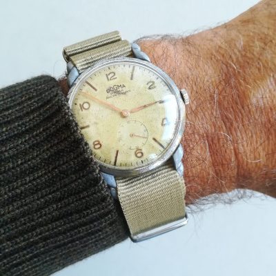 Oversize DOGMA vintage watch